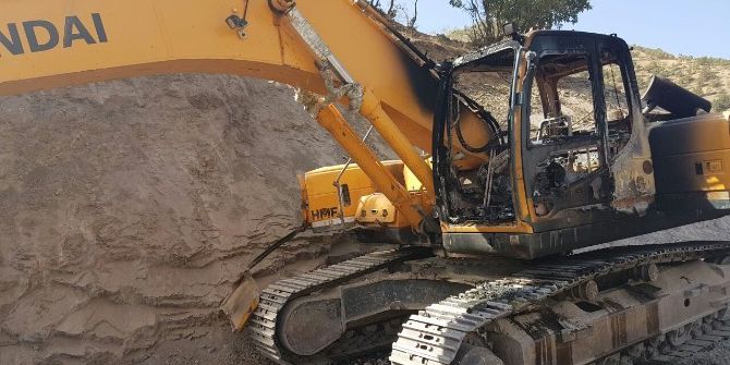 Teröristler Ateşe Verdikleri İş Makinesine Eyp Tuzakladı