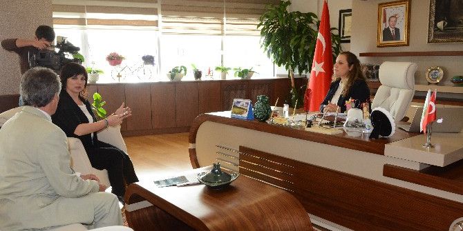 Adıgey Cumhuriyeti Televizyonu Rektöre Konuk Oldu