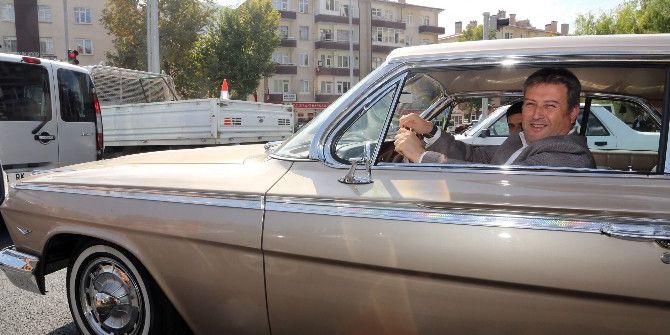 Talas’ta Klasik Araçlarla Nostalji Keyfi