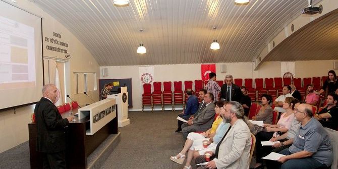 Büyükşehir Ulaşım Master Planını Stk Temsilcilerine Anlatıyor