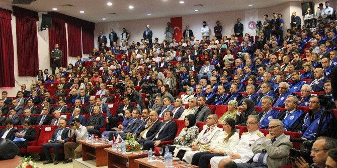 Çomü’de Akademik Yıl Açılış Töreni Yapıldı