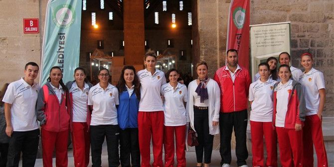 Minik Okuyucular Fuarı Gezmeye Devam Ediyor