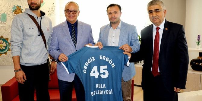 Başkan Ergün, Jeopark Kula Belediyespor’u Ağırladı