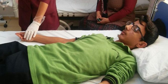 Öğrenciler Yedikleri Yemekten Zehirlendi