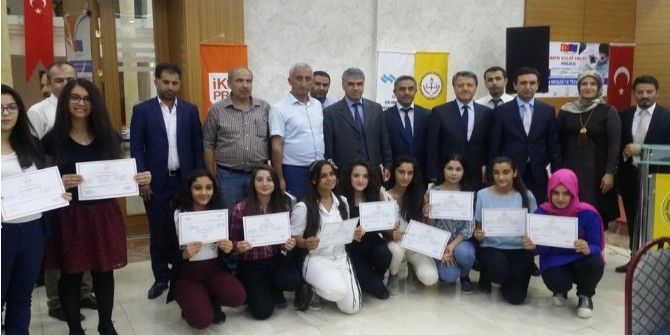 ‘Haydi Kızlar Eml’ye Projesinin Sertifikaları Dağıtıldı