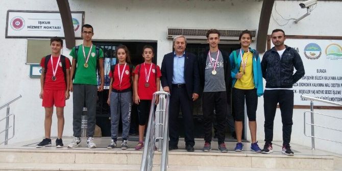 Osmaneli 1308 Spor Kulübü Atletizm Sporcuları Ödüllendirildi