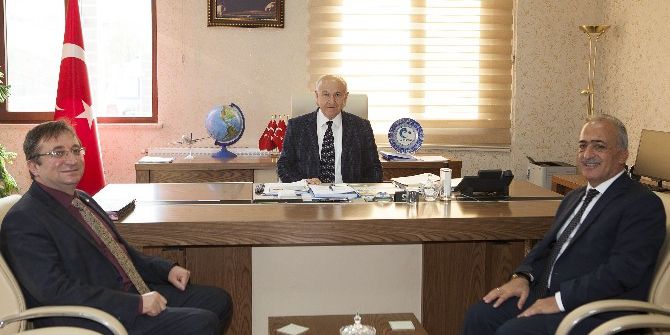 Rektör Çomaklı’dan Vali Yardımcılarına İade-i Ziyaret