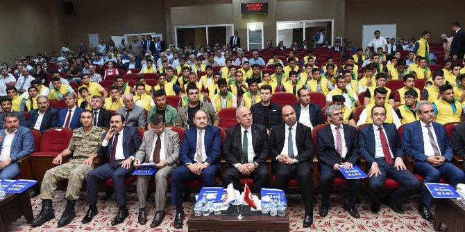 Çanakkale Yolcusu Öğrencilere Görkemli Uğurlama