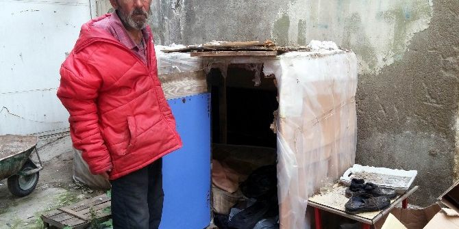 2 Metrekarelik Barakada Yaşam Savaşı