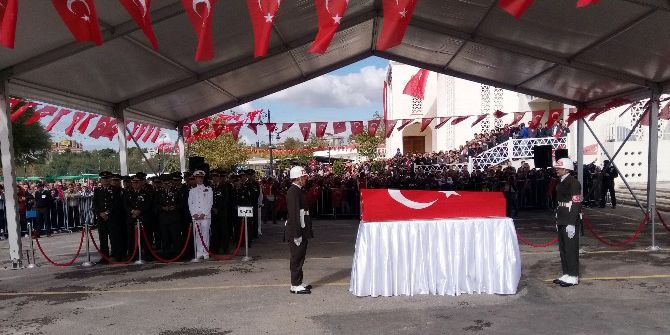 Şehit Piyade Er Erdoğan Çamurlu Son Yolculuğuna Uğurlanıyor