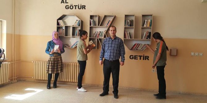 Viranşehir’de Liseli Kızlardan "Al Götür,oku Getir”projesi
