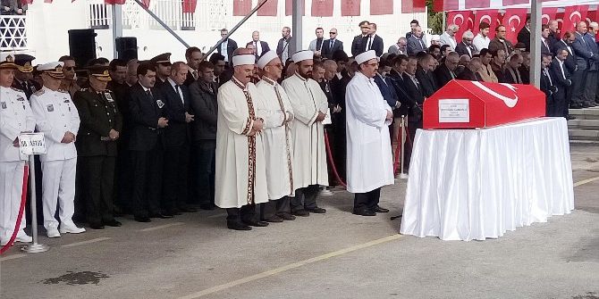 Şehit Annesi Oğlunun Cenaze Törenini Ambulans İçerisinde İzledi
