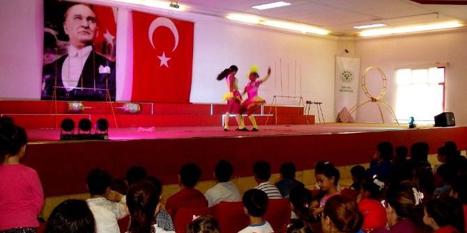 Troya Sirki, Sarıgöl’de Beğeni Topladı