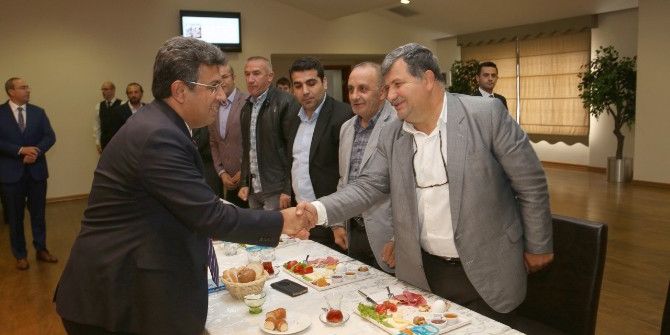 Yüzlerce Yıllık Geçmişe Sahip Karagöz Tüm Yönleriyle Küçükçekmece’de