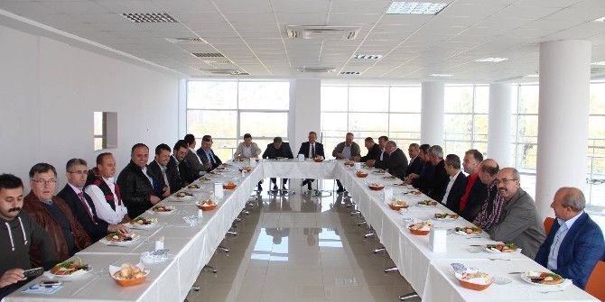 Başkan Işık, Esnaf Temsilcileriyle Bir Araya Geldi