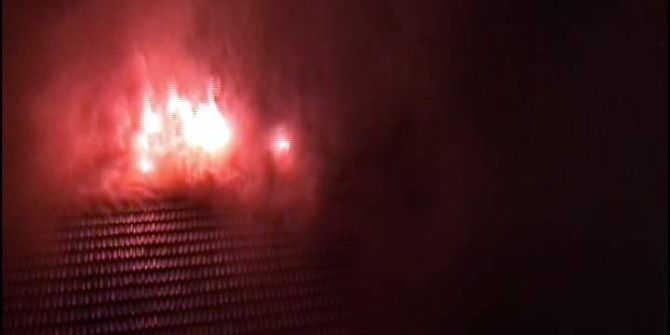 3 Apartmanın Çatısı Alevlere Teslim Oldu