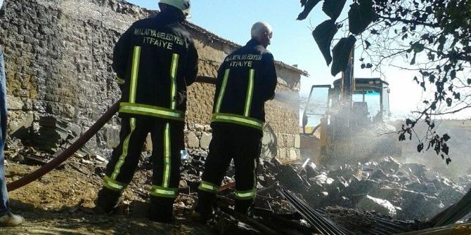 Besi Damında Çıkan Yangın Korkuttu