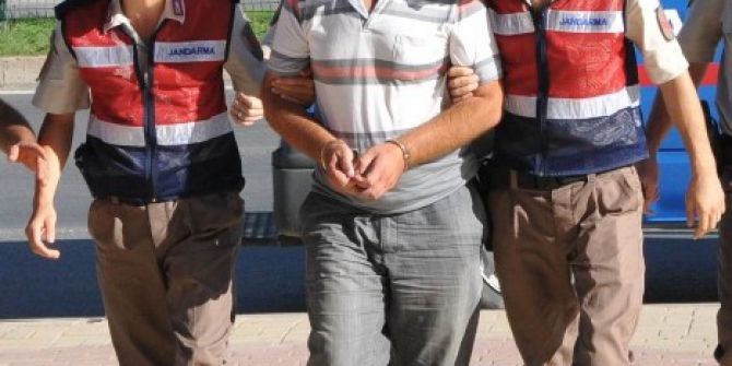 Eve Haciz Getirten Oğlunu Bıçakladı