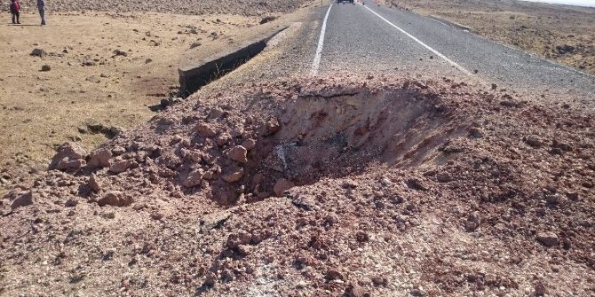 Diyarbakır-viranşehir Yolunda Albayın Geçişi Sırasında Patlama
