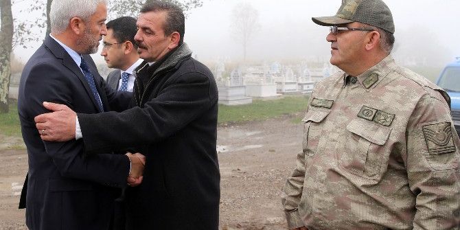 Başkan Yılmaz, Şehit Ailesini Ziyaret Etti