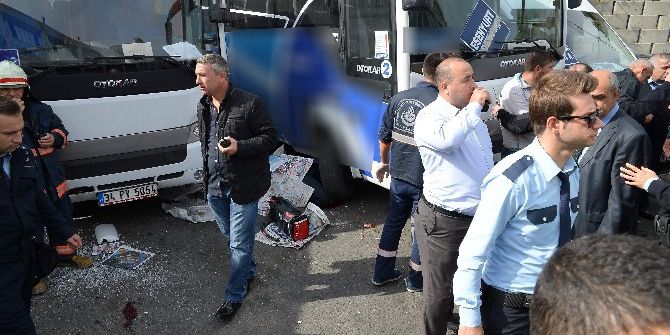 Aniden Hızlanan Otobüs, 3 Servis Aracına Çarptı: 1 Ölü, 2 Yaralı