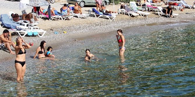 Sıcak Havayı Gören Denize Koştu