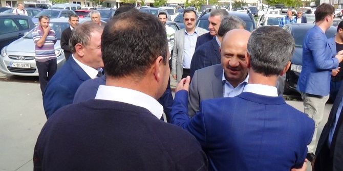 Milli Savunma Bakanı Fikri Işık, Sakarya’da Nikah Şahidi Oldu