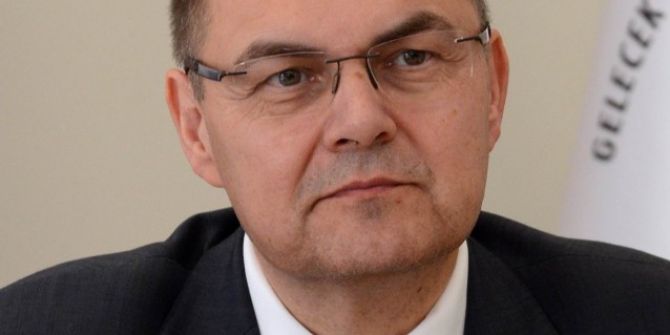 Alman Tarım Bakanı Türk Ve Alman Bayraklı Özel Rozetle Antalya’da