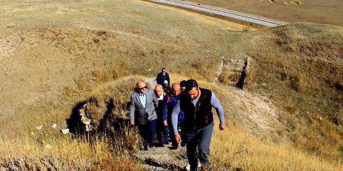 Erzurum Valisi Tabyalarda Ve Şehitliklerde İncelemelerde Bulundu