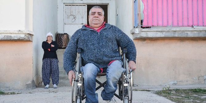 Yarım Asırdır Tekerlekli Sandalyeye Mahkum Yaşıyor