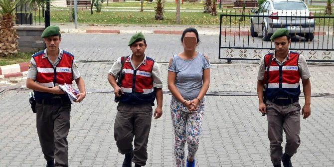 Beğendiği Kıyafetleri Alarmlarını Sökerek Çaldı