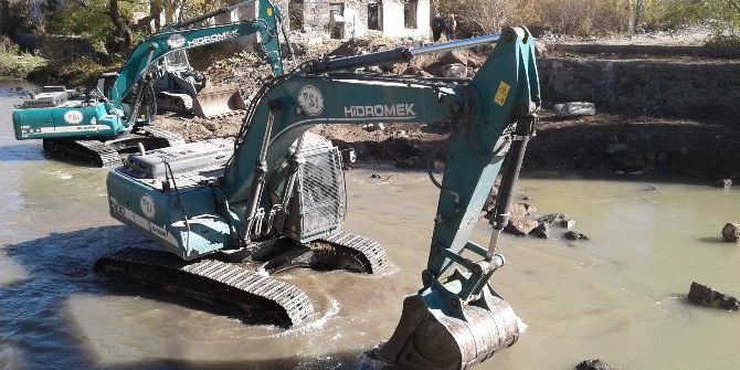 Kars Çayı’nın Islah Çalışmaları Devam Ediyor