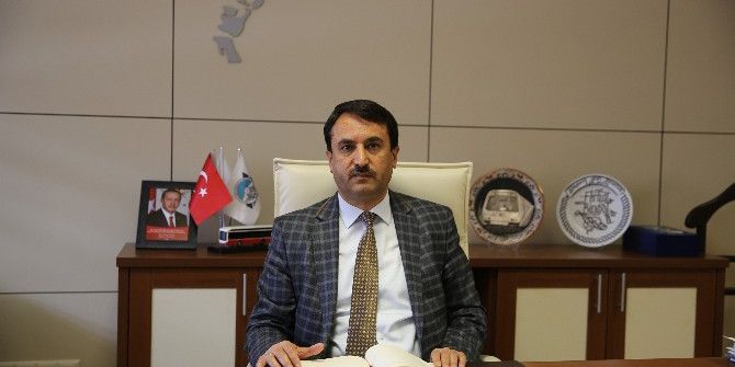 Büyükşehir’in Bayrak Hassasiyeti