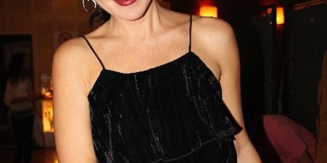 Ünlü Sanatçı Şevval Sam’dan Samimi Açıklamalar