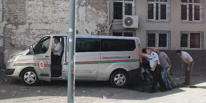 Keşfe Giden Hakimin Aracına Ses Bombalı Saldırı