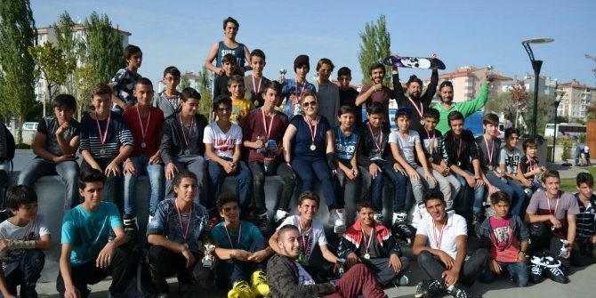 Uğur Mumcu Parkı’nda ‘Paten Yaza Veda Ediyor’ Etkinliği