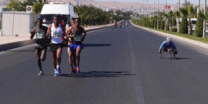 Engelli Atletler, Şanlıurfa 5’inci Yarı Maratonu’na Damgasını Vurdu