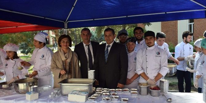 "Geleneksel Aşure Günü" 8’inci Kez Anadolu Üniversitesi Ailesini Buluşturdu