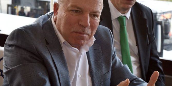 Başkan Sekmen Cumhuriyet Caddesi Esnafıyla Bir Araya Geldi