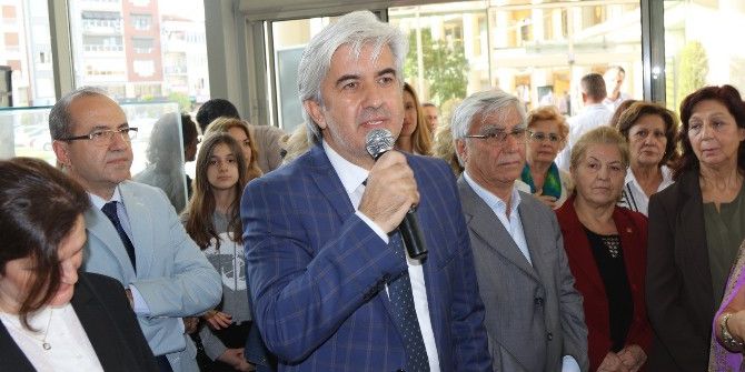 ’Ekim Geçidi 15’ Resim Sergisi Akhisar’da Açıldı