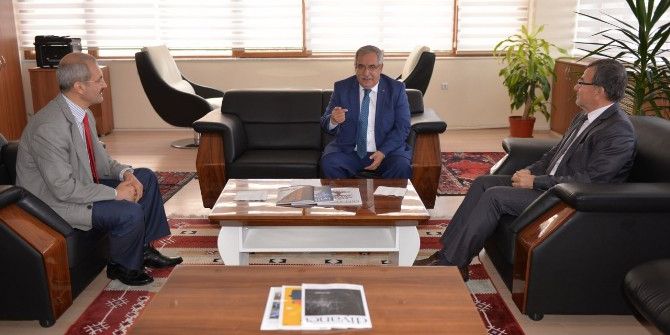 Vali, İl Müftülüğü’nü Ziyaret Etti