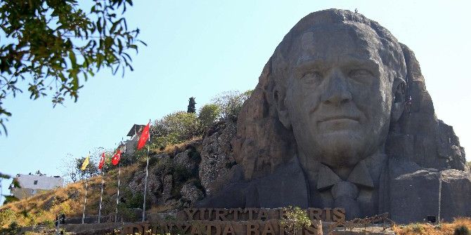 En Büyük Atatürk Maskı Bakıma Alındı