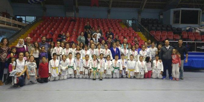 Yunusemreli Judocular Yine Zirvede