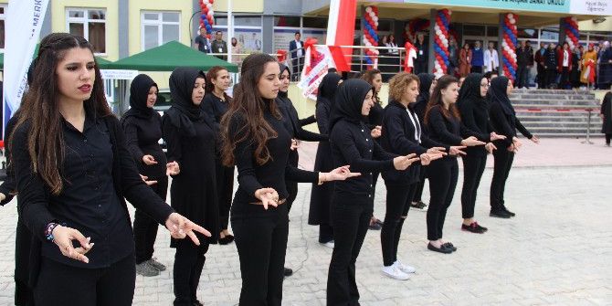 İstiklal Marşı’nı Bir De Böyle Dinleyin