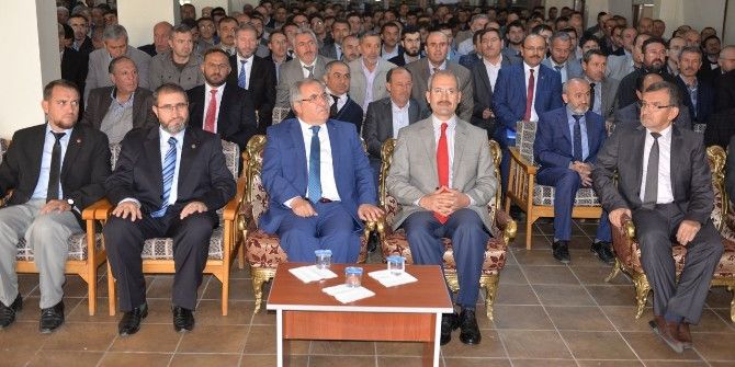 Vali, Müftülüğün Personel Toplantısına Katıldı