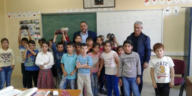 Fakir Öğrencilere Kış Öncesinde Ayakkabı Yardım