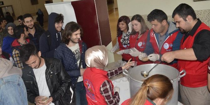 Öğrencilerin Ağzı Tatlandı