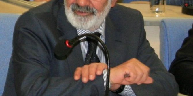 Meclis Üyesi Arslan İçin Adapazarı Belediyesi Önünde Helallik İstendi