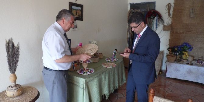 Kaymakam Çelik: "Unutulmaya Yüz Tutmuş Sanatları Destekliyoruz"