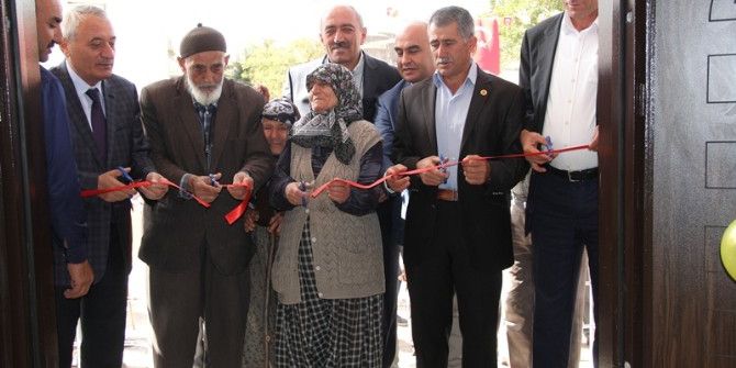 İncesu Belediye Başkanı Zekeriya Karayol, Avşar Mahallesi’ndeki Sosyal Tesisin Açılışını Yaptı